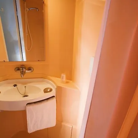 Premiere Classe Hotel 3*